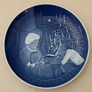 Vintage 1978 Bing & Grøndahl Christmas Plate — “A Christmas Tale” — No Box